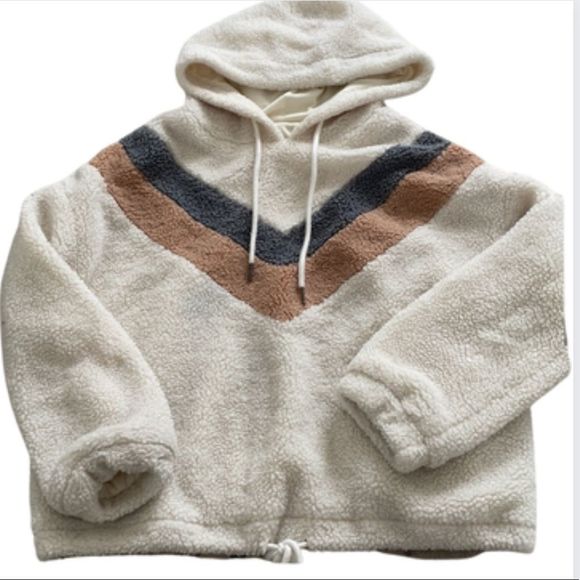 VICI Hooded Sherpa Chevron print Pullover. Size S. Cream / Tan / Gray - Picture 4 of 14